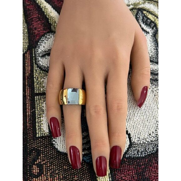 Golden Stone Ring - Picture 3 of 4